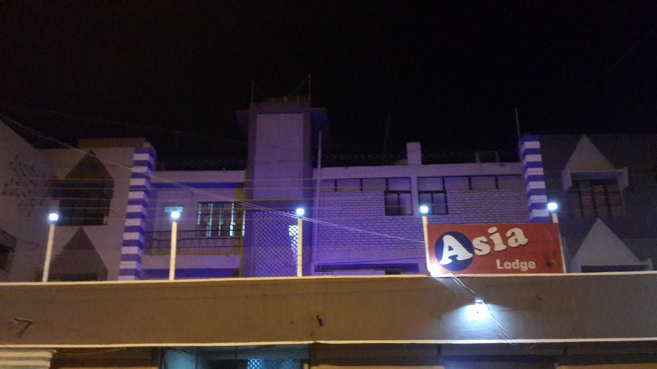 Asia Lodge Near Railway Station Evrengabad Dış mekan fotoğraf